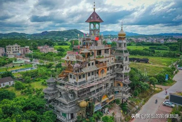 Tham quan căn nhà "triệu đô" kỳ quái nhất ở Trung Quốc